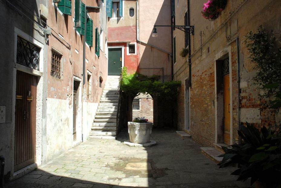 Dorsoduro - Corte Della Comare Venedik Dış mekan fotoğraf